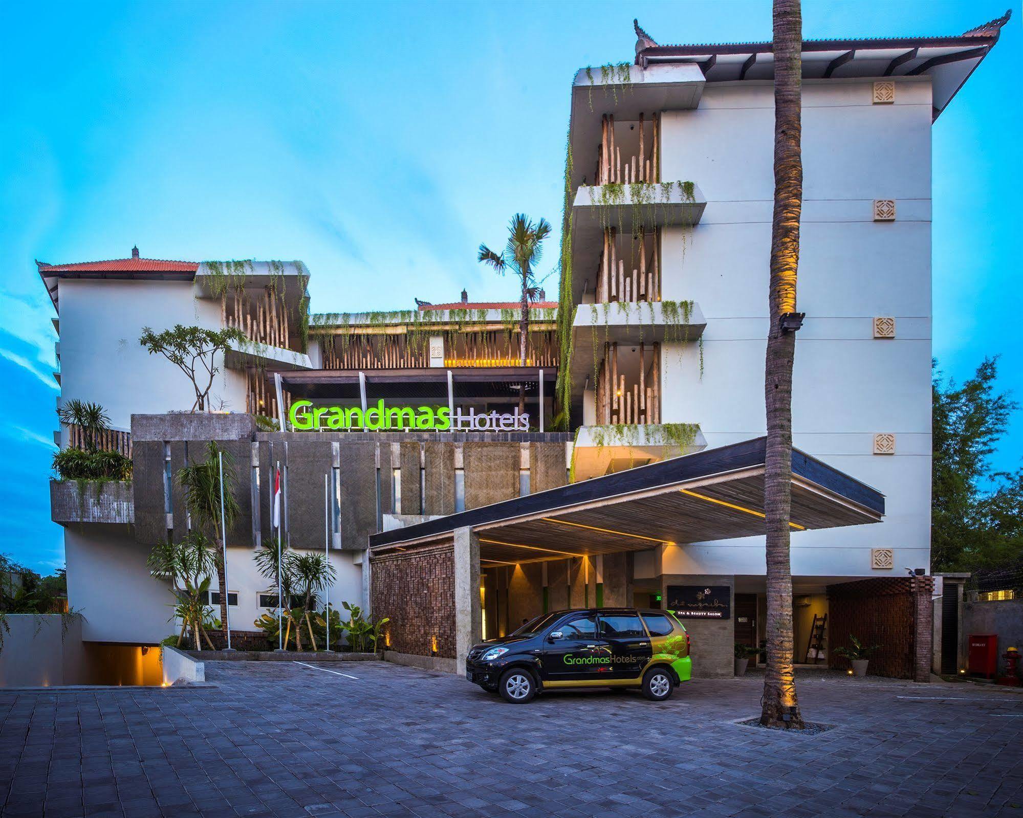Hotel Grandmas Airport 3*